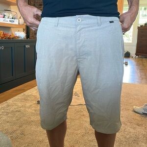 Travis Matthew golf shorts size 36.